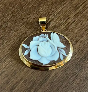 K9 금 쉘 카메오 장미 조각 펜던트 탑