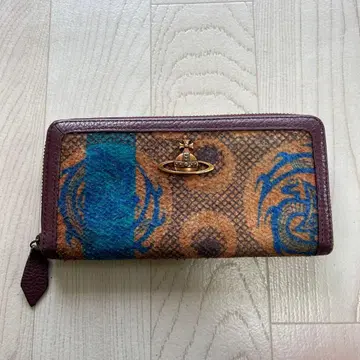 컬러풀 무늬의 가죽 장지갑