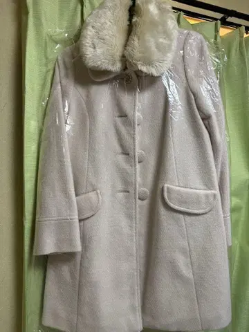 에이미 펄 퍼 부착 롱 코트