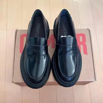 미사용 새상품 CAMPER Walden 로퍼