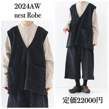 2024 nest Robe 네스트로브 쿼터 페이스 V넥 베스트