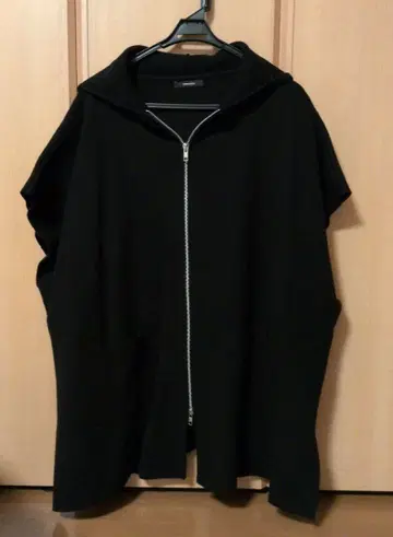 JOURNAL STANDARD 저널 스탠다드 후디 판초 블랙