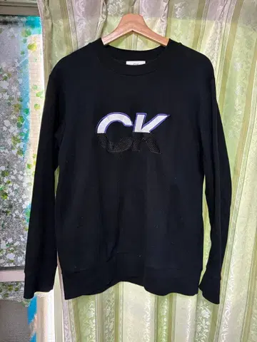 CK 블랙 맨투맨 L
