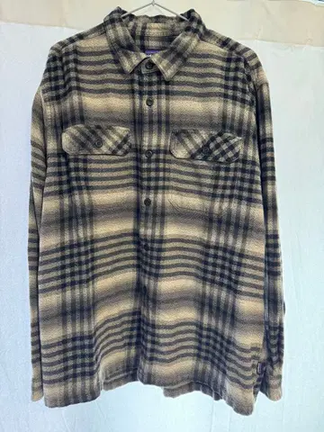 Patagonia / Men's Fjord Flannel Shirt L