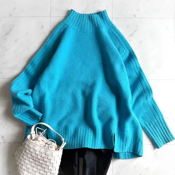 새상품급 어반 리서치 울 캐시미어 하이넥 A라인 니트 풀오버