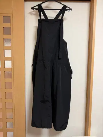 BEAMS 블랙 살로펫