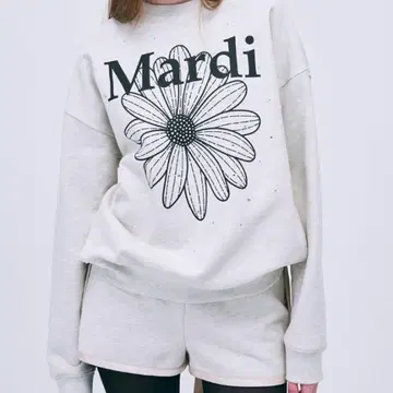 레어템! Mardi 꽃무늬 오버 사이즈 맨투맨 스팽글