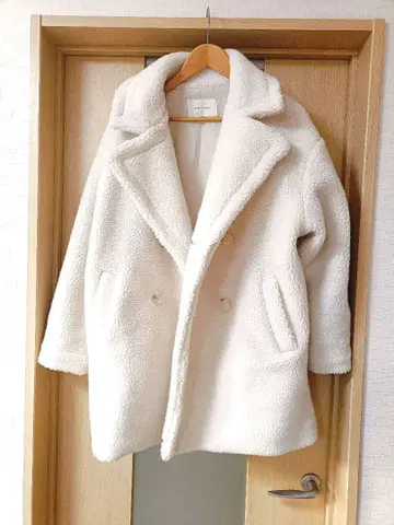 나노 유니버스 보아 와이드 더블 버튼 코트 여성용