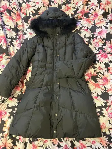 후드 부착 블랙 롱 다운 자켓