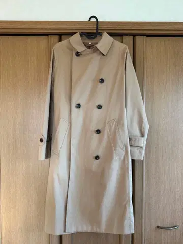 베이지 더블 브레스트 트렌치코트 M