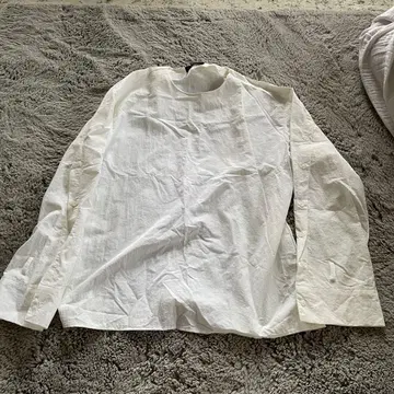 새상품급 [ slckoe ] 화이트 긴팔 셔츠 버튼 커프스