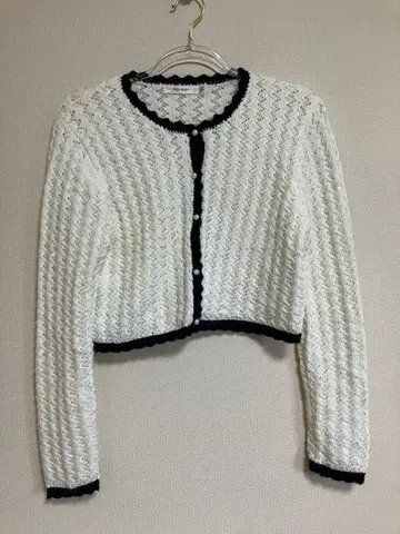 MOUSSY 크롭 가디건 긴팔 화이트/블랙