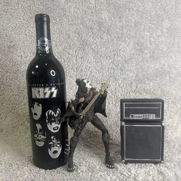 밴드 KISS 1 와인 2 진 시몬스 피규어