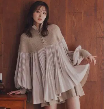 [택 포함 새상품] 오카자키 사에 콜라보 코코딜 플리츠 도킹 니트