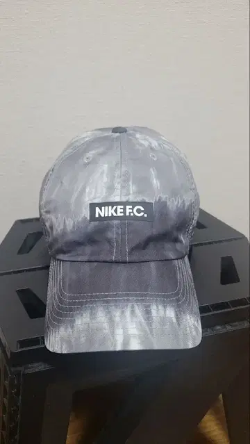 Nike F.C. 그레이 타이다이 캡