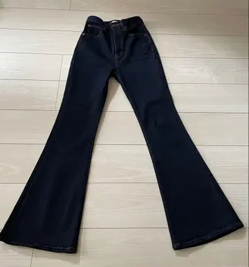 MOUSSY HW Rebirth FLARE 24