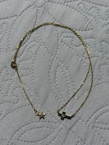 SoireeO 메탈릭 크로스 목걸이