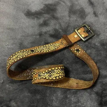 Snake skin studs 장식적인 가죽 벨트