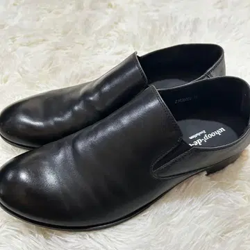 새상품급 whoop-de-doo 가죽 라운드토 슬립온