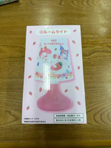 [ 미개봉 ] 사쿠마 x 산리오 딸기 무늬 룸 라이트 새상품