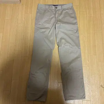 Beams 베이지 치노 팬츠