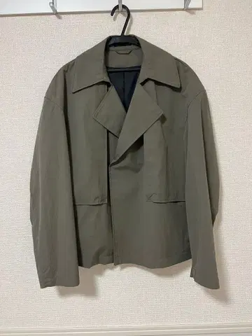 ZARA 숏 트렌치코트