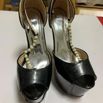 블랙 오픈토 하이힐 M 사이즈