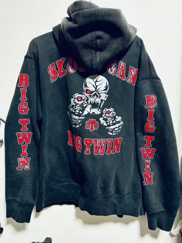 BIG TWIN 스컬 디자인 지퍼 후드티