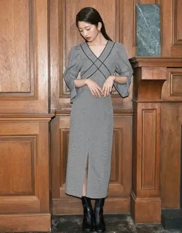 그레이 크로스 디자인 롱 원피스