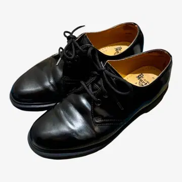 닥터마틴 포스트맨 3홀