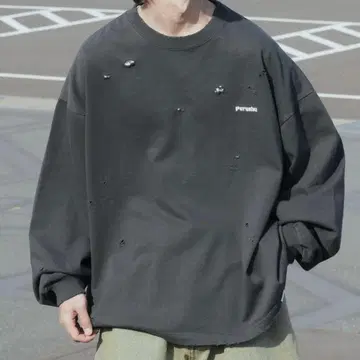 Perushu 자수 로고 데미지 긴팔 T셔츠