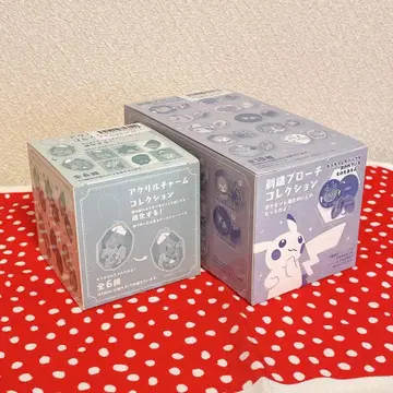 진화의 돌 아크릴 참 자수 브로치 컬렉션