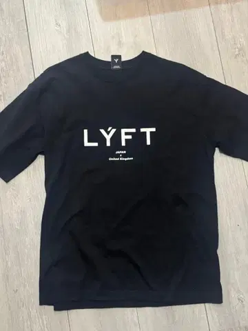 LYFT 블랙 T셔츠 S사이즈