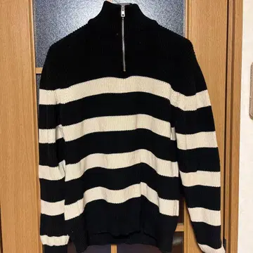 ZARA 블랙 앤 화이트 스트라이프 니트 L 사이즈