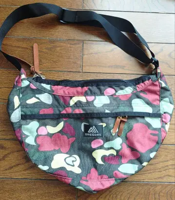 GREGORY 카모플라쥬 숄더백