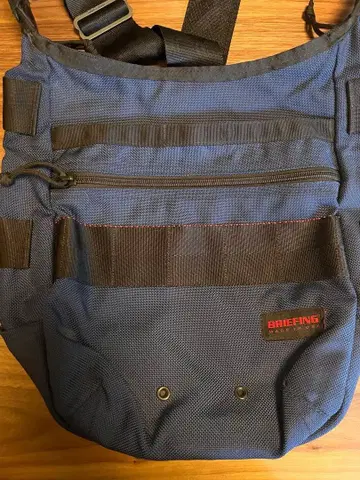 BRIEFING 숄더백