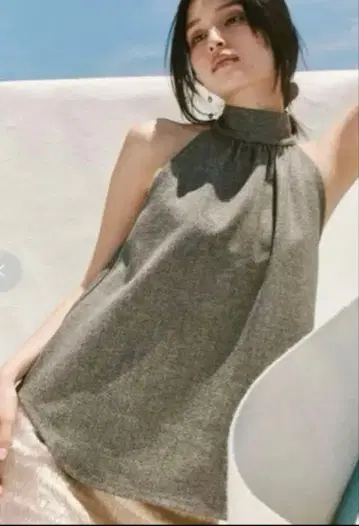 FRAY I.D 프레이 아이디 홀터넥 상의