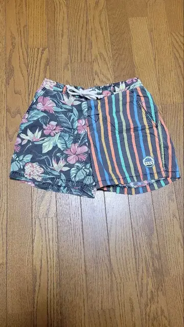 The Critical Slide Society 숏팬츠