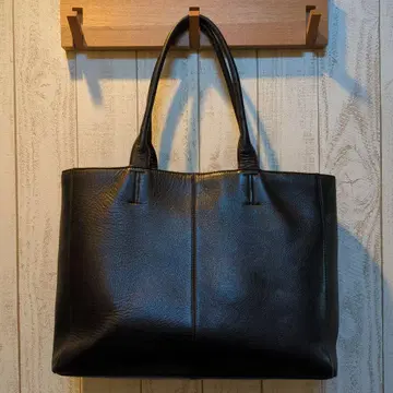 블랙 가죽 토트백