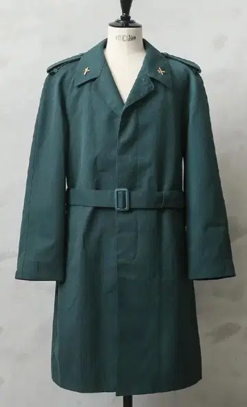 새상품 데드스탁 스페인 시민 경비대 울 개버딘 코트 52R 표기