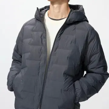 유니클로 남성용 퍼프 테크 후드티 다크 그레이 XL