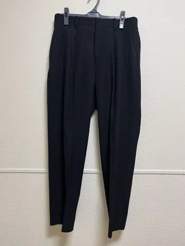 투모로우랜드 슬랙스