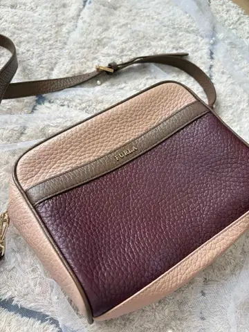 FURLA 가죽 숄더백 베이지/와인 레드