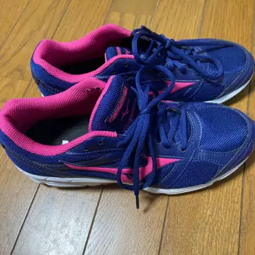 미즈노 네이비 핑크 스니커즈