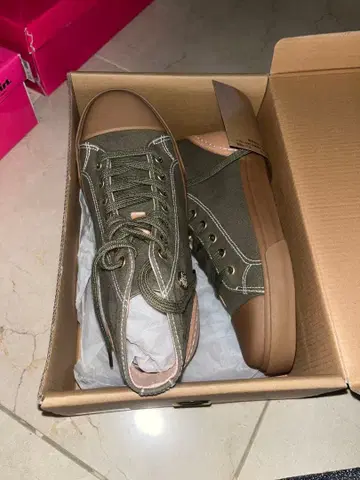 러셋 하이컷 스니커즈