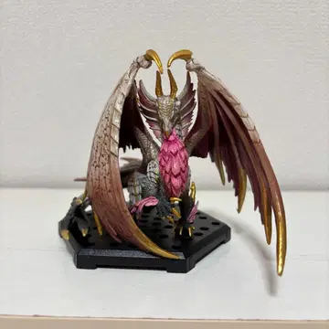 몬스터 헌터 멜제나 피규어