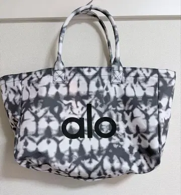 ALO Yoga 타이 다이 패턴 토트백 폭 약 50cm