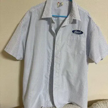 반팔 스트라이프 셔츠