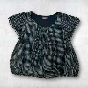 블랙 도트 무늬 반팔 벌룬 실루엣 셔츠
