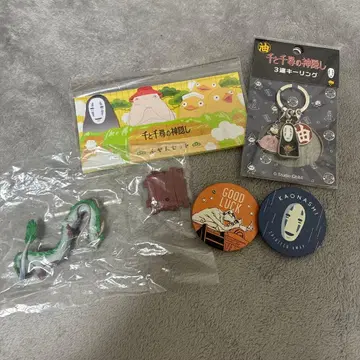 센과 치히로의 행방불명 아크릴 키링